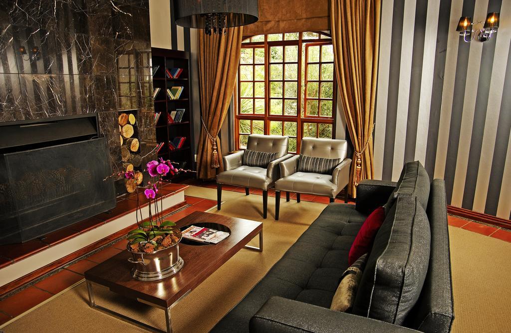 Valley Lodge & Spa Magaliesburg Buitenkant foto