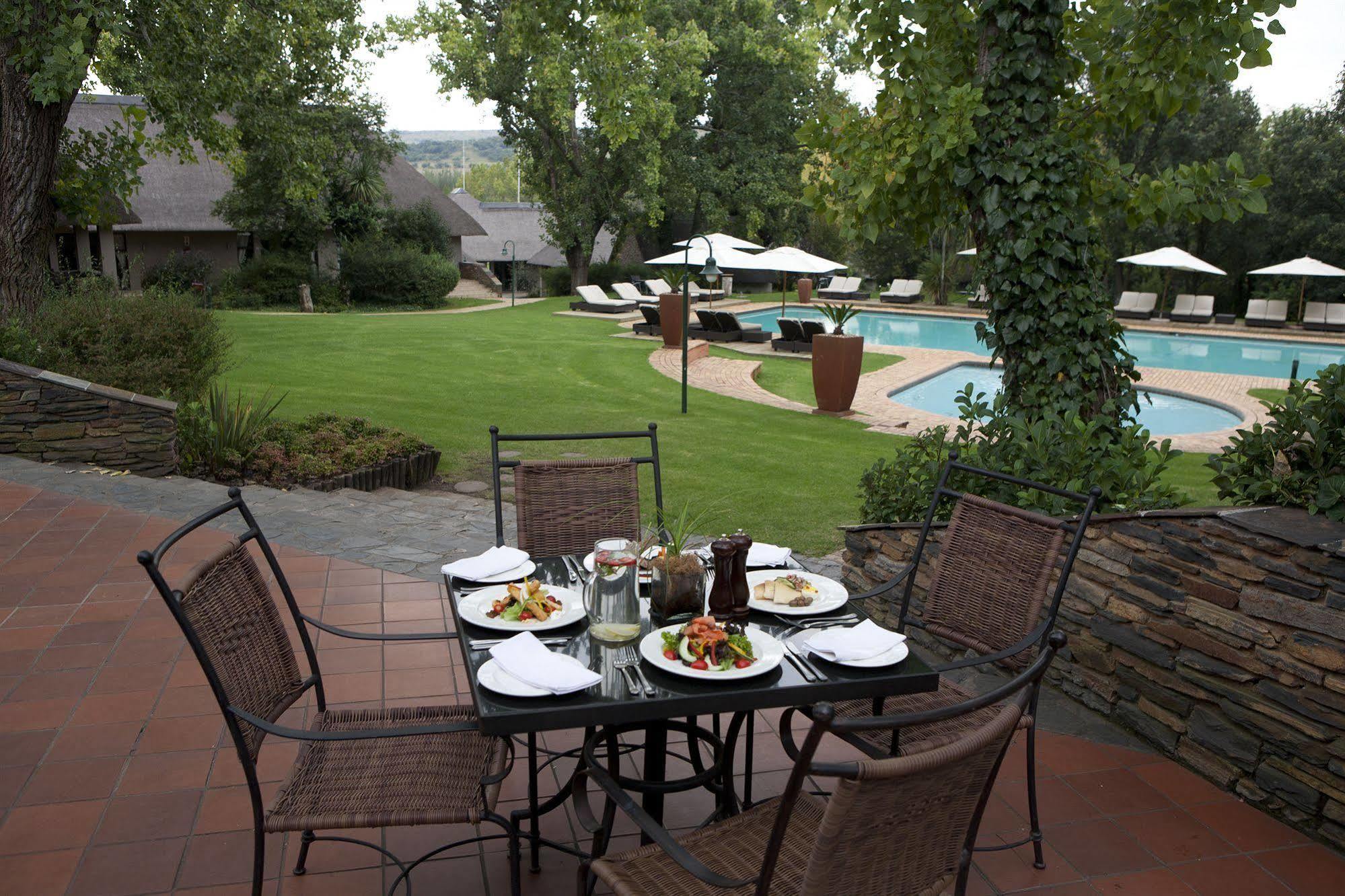 Valley Lodge & Spa Magaliesburg Buitenkant foto