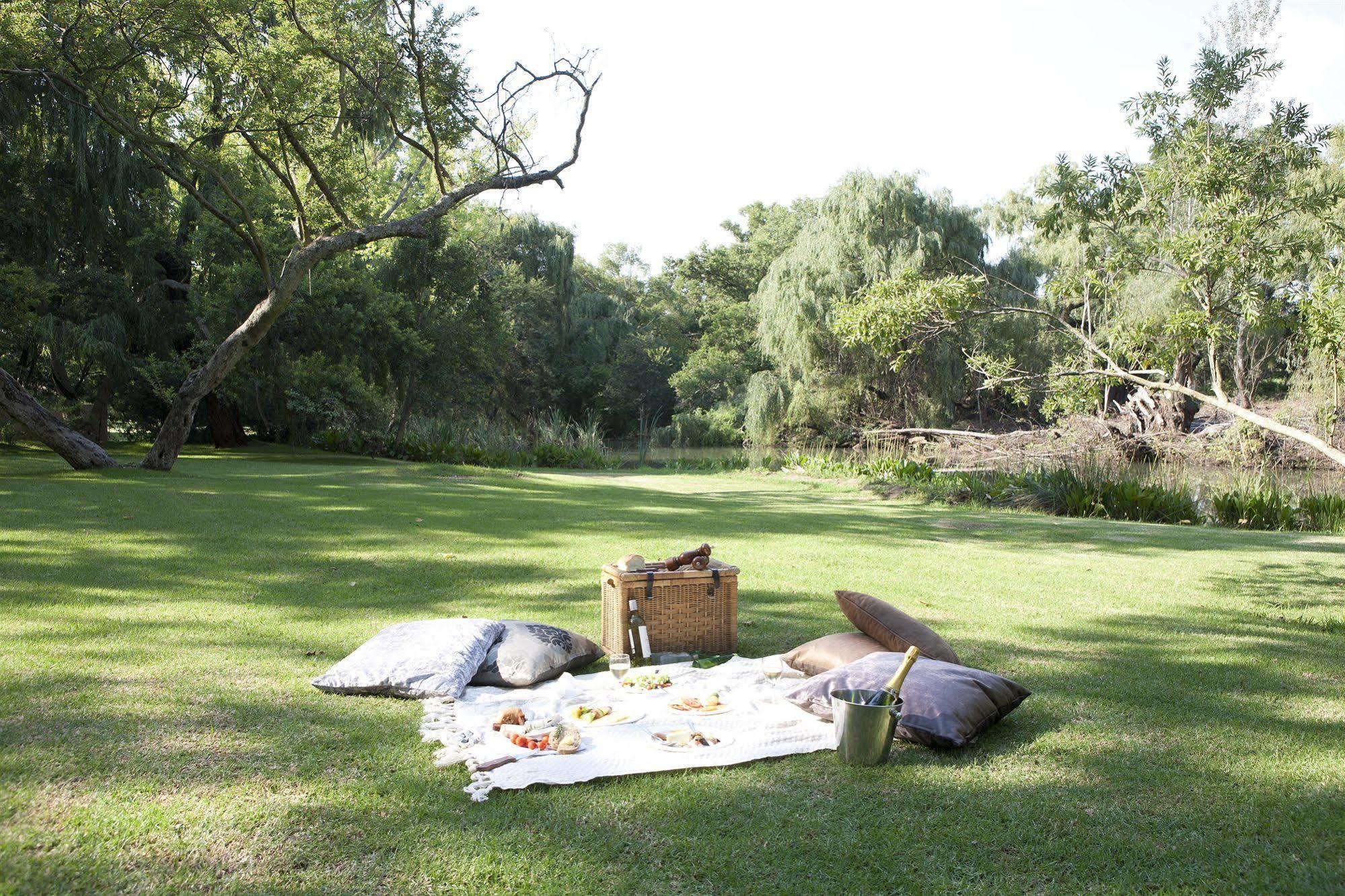 Valley Lodge & Spa Magaliesburg Buitenkant foto